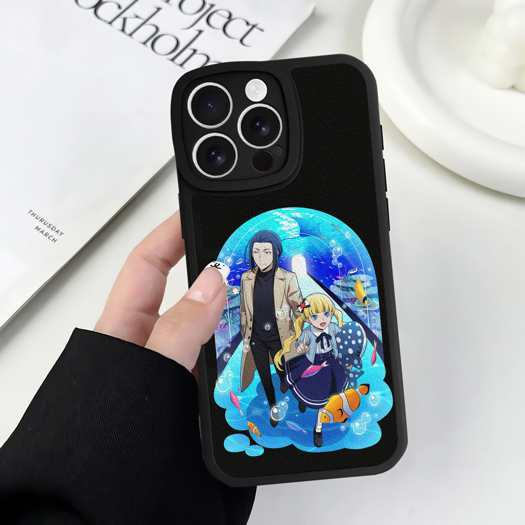 （画像用） 文豪ストレイドッグス Bungo Stray Dogs 【iPhone 16シリーズ対応】シリコンスマホケース（レザー調） 材質：シリコン